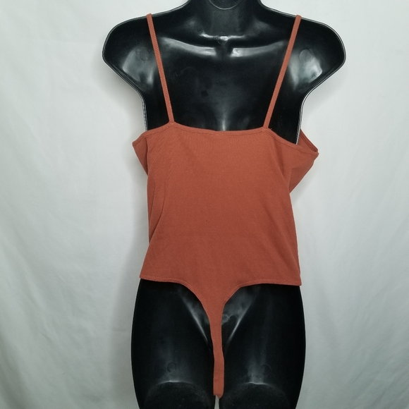 NWOT bp ribbed knit v neckline thong bodysuit - Picture 5 of 9